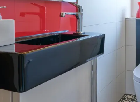 Gäste-WC mit Kontrasten Header