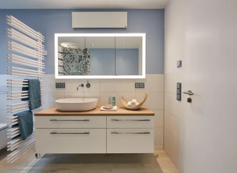 Kom­pakt-Ba­de­zim­mer in Sin­del­fin­gen