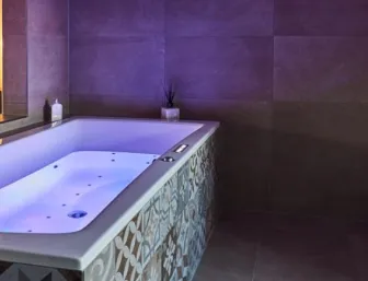 Wellnessbad im Dachgeschoss Header